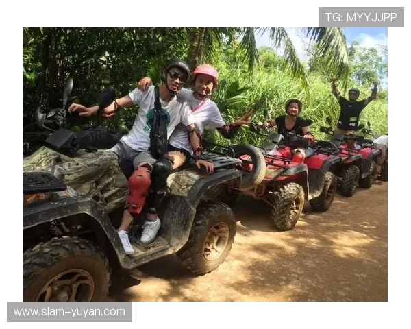 足球球星挑战灌篮赛场 展现跨界运动魅力与极限突破